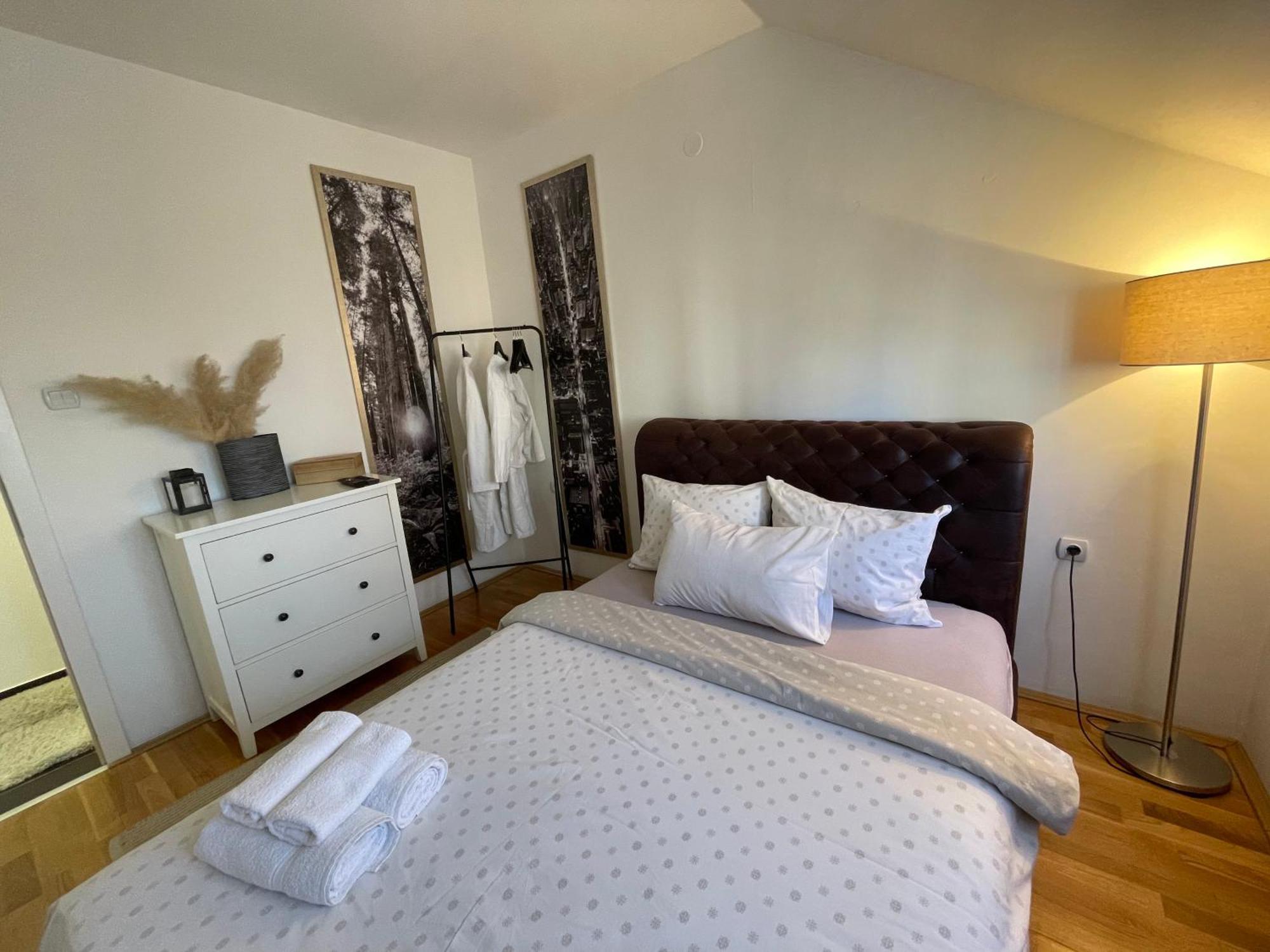 Charme Apartman Kruševac Zewnętrze zdjęcie